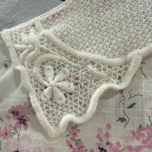 Charming Floral Kids Dress with Lace Collar - Picture 6 of 6